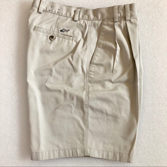 Greg Norman Casual Shorts Size 34 Golf Travel - Picture 1 of 6